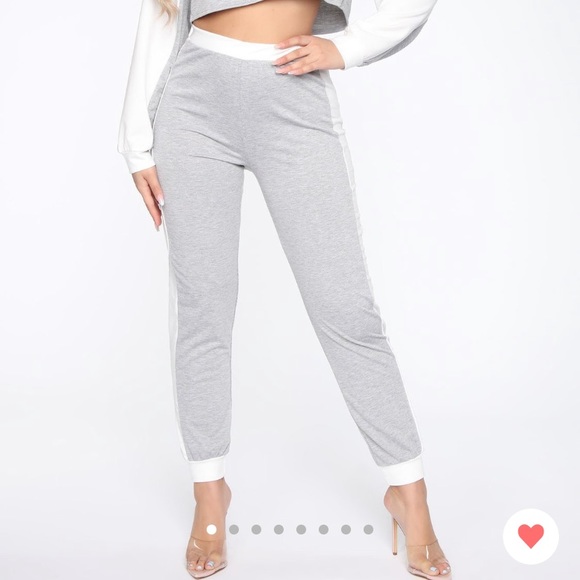 gray & white lounge set - Picture 3 of 3